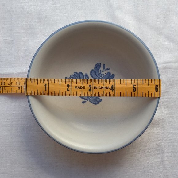 Vintage Pfaltzgraff Yorktowne Soup or Cereal Bowl - Picture 5 of 5